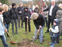 Bäumle setzen bei Carina und Thomas 2011