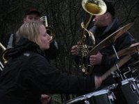 Bäumle setzen bei Carina und Thomas 2011