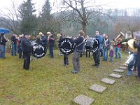 Bäumle setzen bei Carina und Thomas 2011