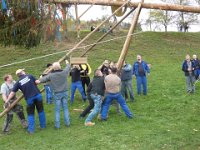 Maienstellen bei Berni und Lorenz 2015