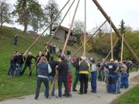 Maienstellen bei Berni und Lorenz 2015