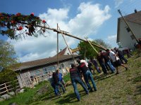 Maienstellen bei Martina und Martin