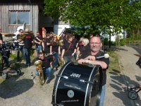 Maienstellen bei Martina und Martin